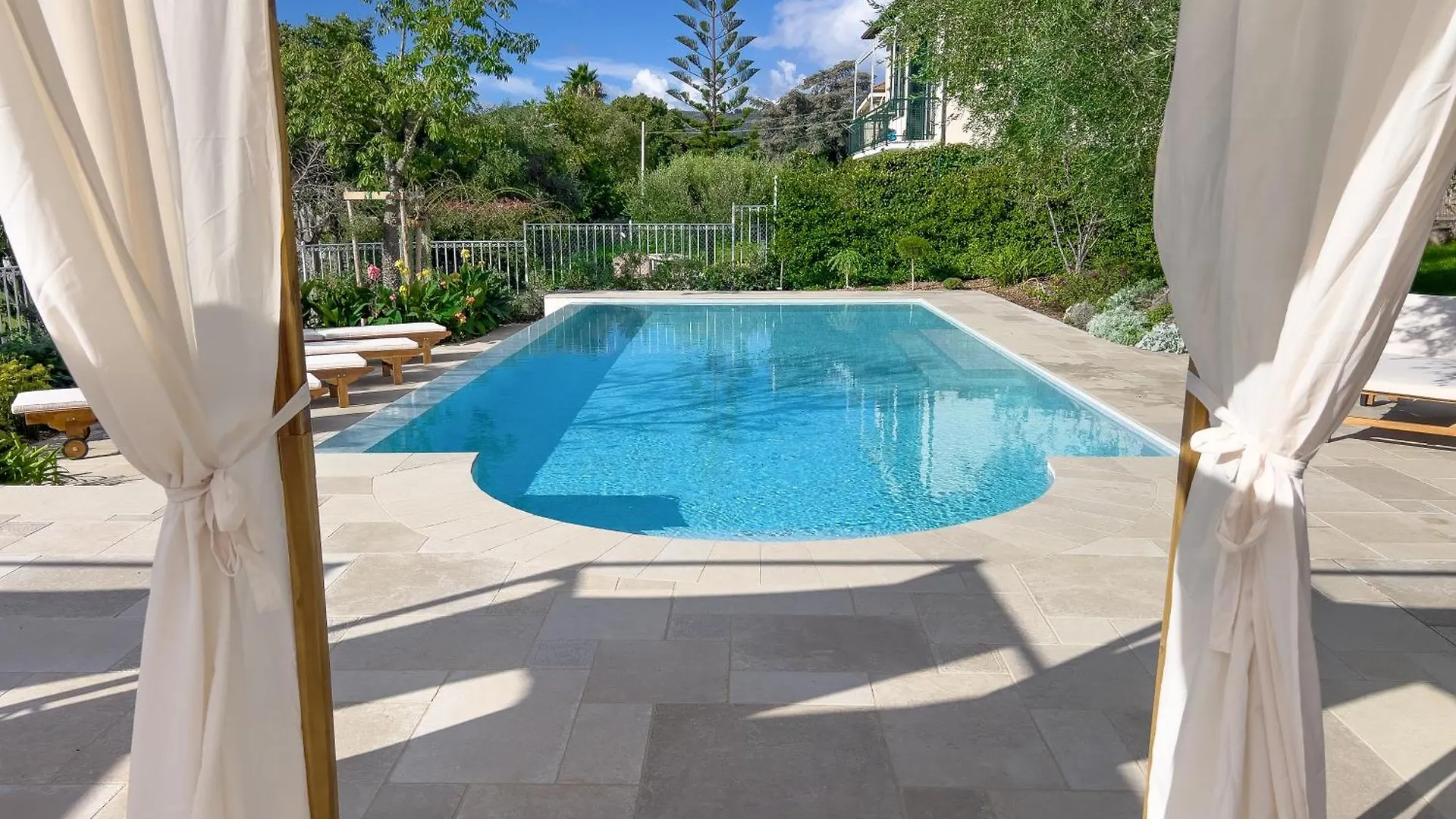 Villa La Rodina Diano Marina 0*,  Itália